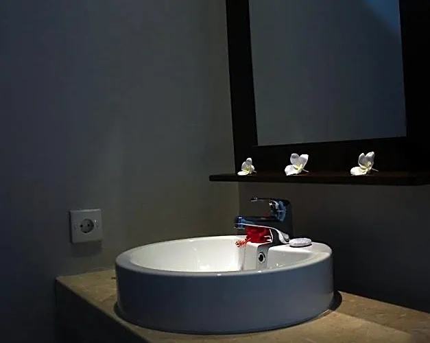 招待所 Sumantra House 3*